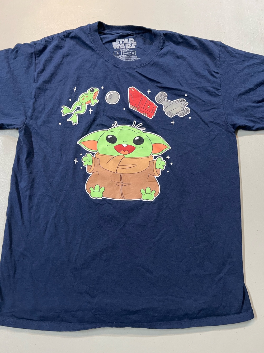 Star Wars Grogu Baby Yoda Women’s Large Navy Blue Graphic T-Shirt Mandalorian